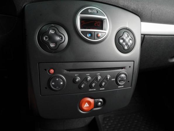 Renault Clio III с пробегом 2008 года, цена 499 000 рублей, 128185 км, хэтчбек, Автокод Объявления