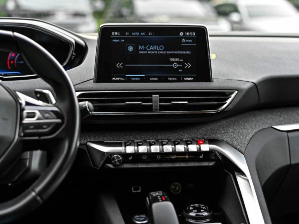 Peugeot 5008 II с пробегом 2018 года, цена 1 990 000 рублей, 63138 км, внедорожник, Автокод Объявления