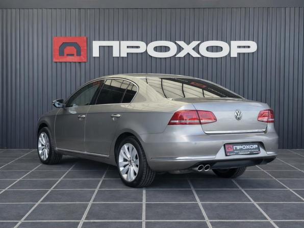 Volkswagen Passat B7 с пробегом 2012 года, цена 1 167 000 рублей, 187002 км, седан, Автокод Объявления