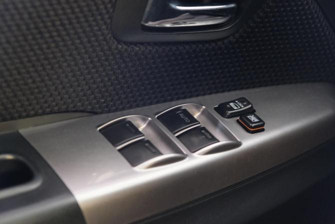 Toyota Hilux VII Рестайлинг с пробегом 2014 года, цена 3 079 000 рублей, 151000 км, offers.body_type.unknown, Автокод Объявления