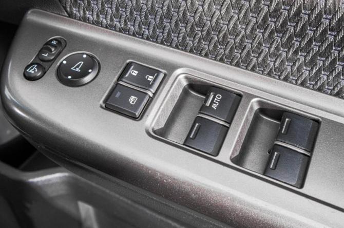 Honda Stepwgn V с пробегом 2015 года, цена 2 099 000 рублей, 94000 км, минивэн, Автокод Объявления