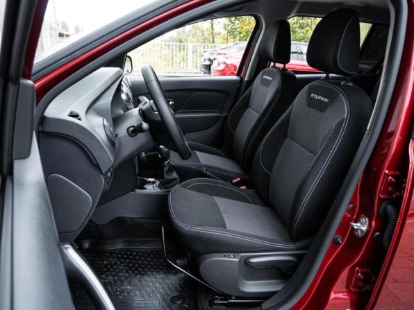 Renault Sandero II Рестайлинг с пробегом 2021 года, цена 1 565 000 рублей, 25914 км, хэтчбек, Автокод Объявления