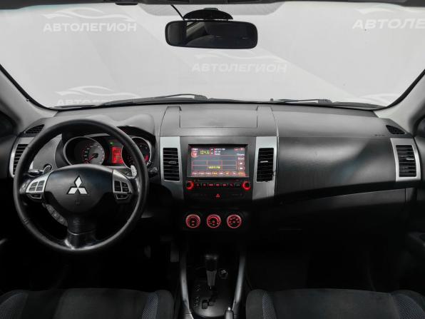 Mitsubishi Outlander II с пробегом 2007 года, цена 1 050 000 рублей, 300200 км, внедорожник, Автокод Объявления
