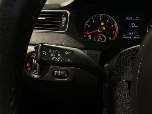 Volkswagen Jetta VI с пробегом 2011 года, цена 950 000 рублей, 193357 км, седан, Автокод Объявления