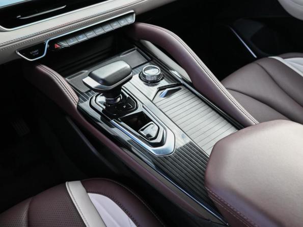 Geely Monjaro I с пробегом 2024 года, цена 3 399 000 рублей, 17313 км, внедорожник, Автокод Объявления