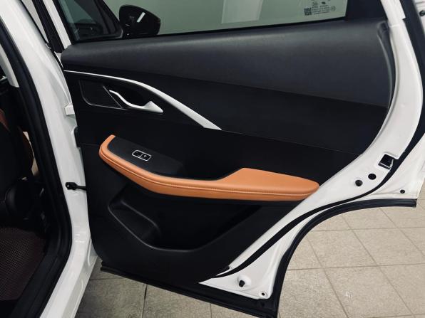 Omoda C5 I с пробегом 2023 года, цена 1 550 000 рублей, 41363 км, внедорожник, Автокод Объявления