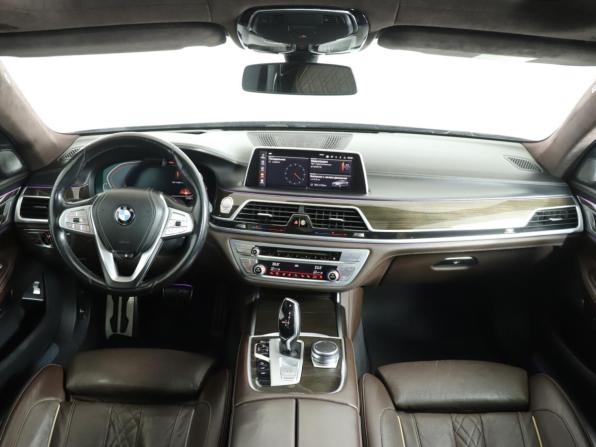 BMW 7 серии VI (G11/G12) Рестайлинг с пробегом 2019 года, цена 4 420 000 рублей, 240058 км, седан, Автокод Объявления