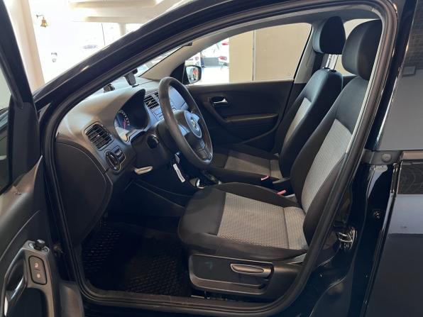 Volkswagen Polo V с пробегом 2014 года, цена 970 000 рублей, 153165 км, седан, Автокод Объявления