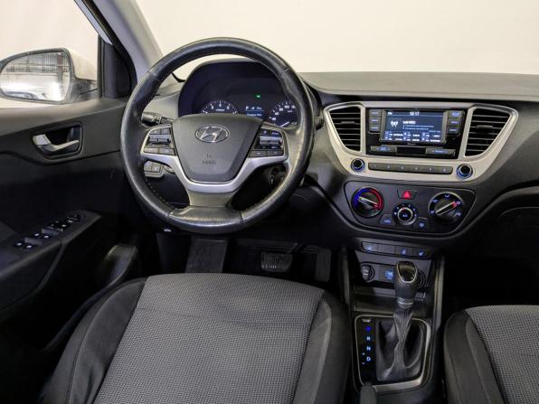 Hyundai Solaris II с пробегом 2019 года, цена 1 030 000 рублей, 141460 км, седан, Автокод Объявления