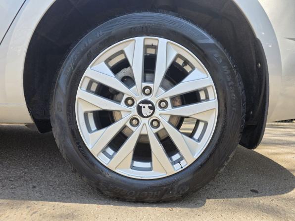 Skoda Octavia III (A7) с пробегом 2015 года, цена 940 000 рублей, 318690 км, лифтбек, Автокод Объявления