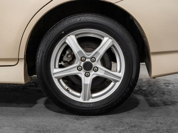 Toyota Wish II Рестайлинг с пробегом 2014 года, цена 1 370 000 рублей, 109900 км, минивэн, Автокод Объявления
