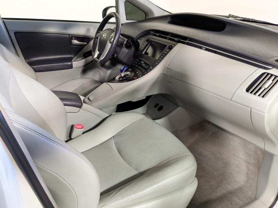Toyota Prius III (XW30) Екатеринбург  - изображение 12
