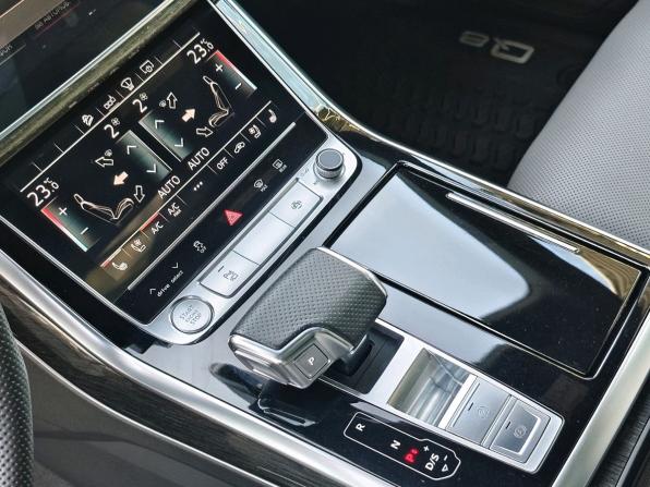 Audi Q8 I (4M) с пробегом 2020 года, цена 6 300 000 рублей, 113833 км, внедорожник, Автокод Объявления