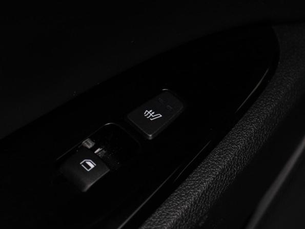 Kia Sportage V с пробегом 2023 года, цена 3 798 000 рублей, 41856 км, внедорожник, Автокод Объявления
