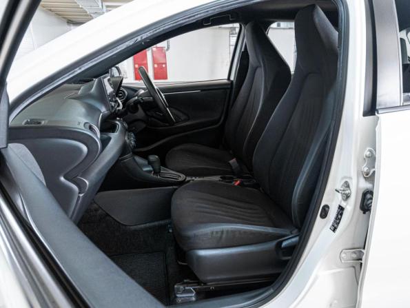 Toyota Yaris IV с пробегом 2020 года, цена 1 275 000 рублей, 139385 км, хэтчбек, Автокод Объявления