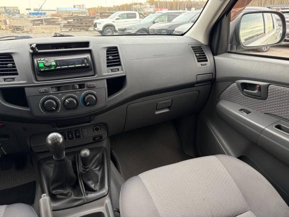 Toyota Hilux VII Рестайлинг с пробегом 2012 года, цена 1 985 000 рублей, 239549 км, offers.body_type.unknown, Автокод Объявления