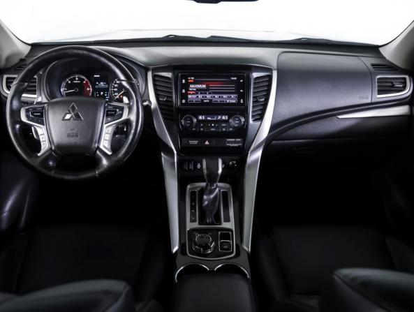 Mitsubishi Pajero Sport III с пробегом 2017 года, цена 3 090 000 рублей, 145000 км, внедорожник, Автокод Объявления