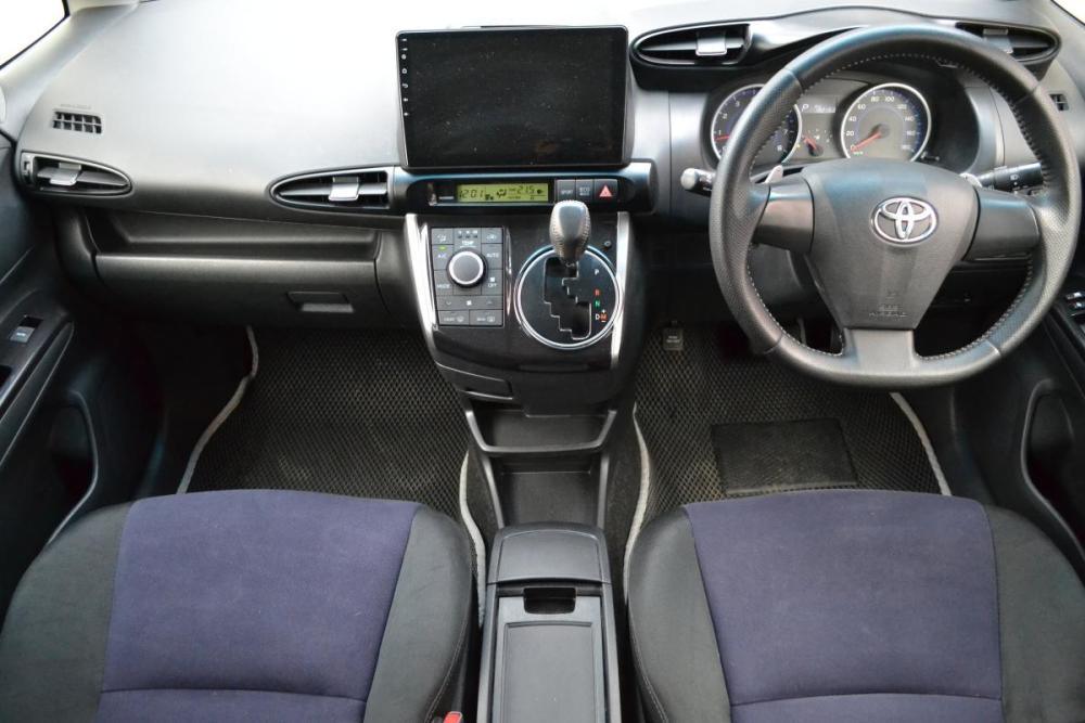 Toyota Wish II Рестайлинг Старый Оскол  - изображение 10