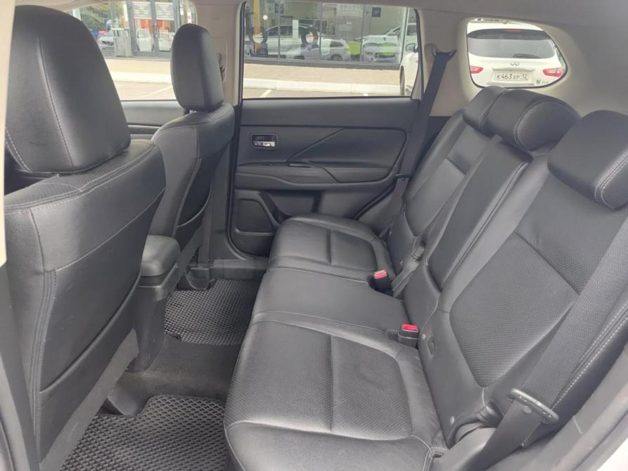 Mitsubishi Outlander III Рестайлинг 2 Йошкар-Ола  - изображение 15