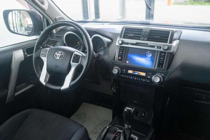 Toyota Land Cruiser Prado 150 Series Рестайлинг 1 с пробегом 2016 года, цена 4 200 000 рублей, 195569 км, внедорожник, Автокод Объявления