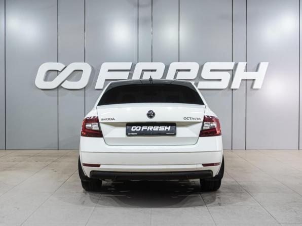 Skoda Octavia III (A7) Рестайлинг с пробегом 2019 года, цена 2 289 000 рублей, 62545 км, лифтбек, Автокод Объявления