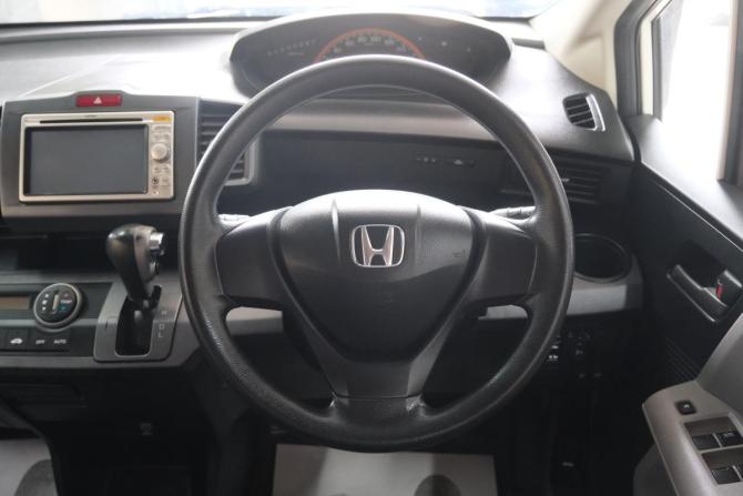 Honda Freed I с пробегом 2009 года, цена 1 169 000 рублей, 127000 км, компактвэн, Автокод Объявления