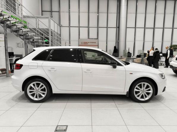 Audi A3 III (8V) с пробегом 2013 года, цена 1 250 000 рублей, 201220 км, хэтчбек, Автокод Объявления