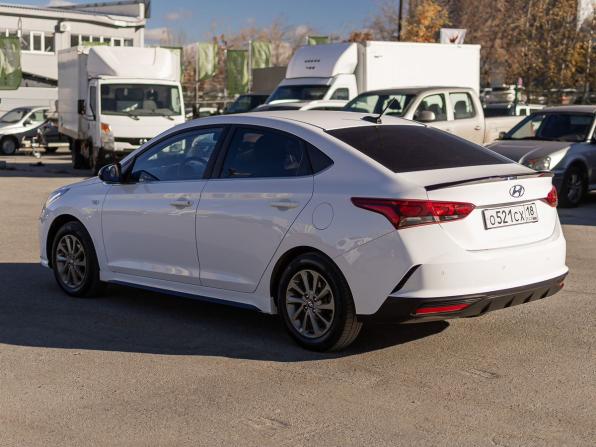 Hyundai Solaris II Рестайлинг с пробегом 2022 года, цена 1 459 000 рублей, 164532 км, седан, Автокод Объявления