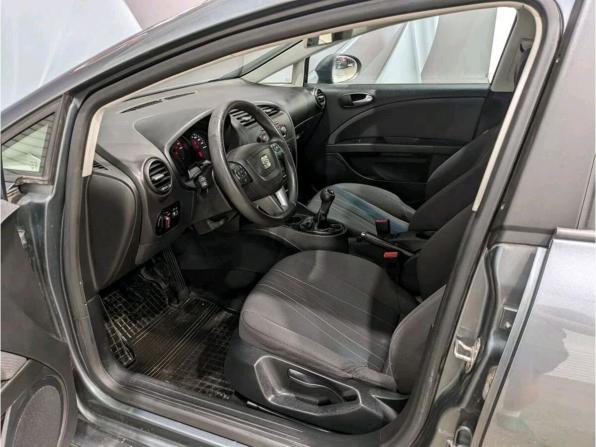 SEAT Leon II Рестайлинг с пробегом 2012 года, цена 595 000 рублей, 202153 км, хэтчбек, Автокод Объявления
