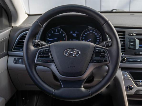 Hyundai Elantra VI (AD) с пробегом 2018 года, цена 1 569 000 рублей, 126208 км, седан, Автокод Объявления