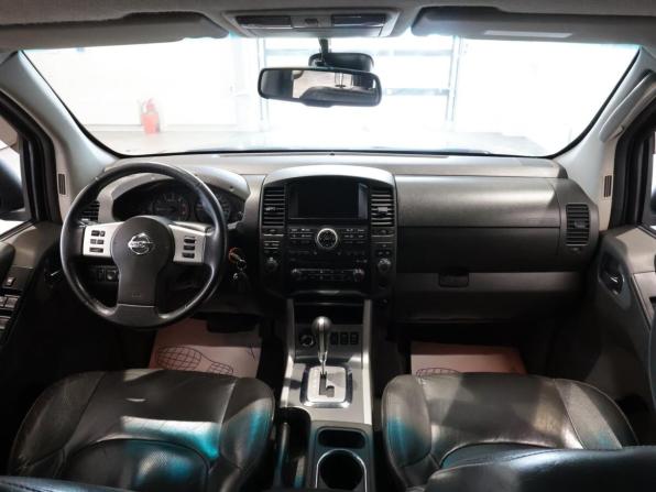 Nissan Navara (Frontier) III (D40) Рестайлинг с пробегом 2012 года, цена 1 580 500 рублей, 200403 км, offers.body_type.unknown, Автокод Объявления