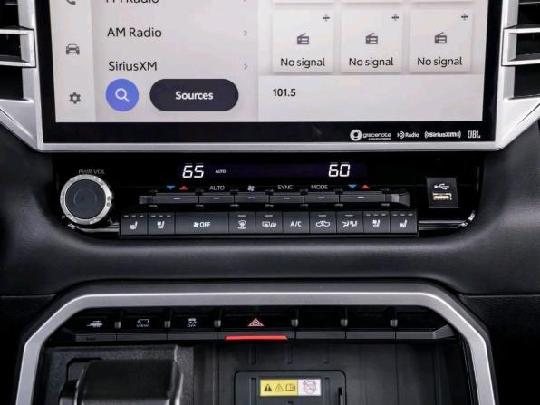 Toyota Tundra III с пробегом 2023 года, цена 8 498 000 рублей, 42000 км, offers.body_type.unknown, Автокод Объявления