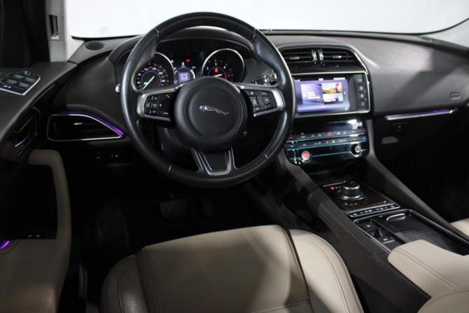 Jaguar F-Pace I с пробегом 2018 года, цена 2 599 000 рублей, 114642 км, внедорожник, Автокод Объявления