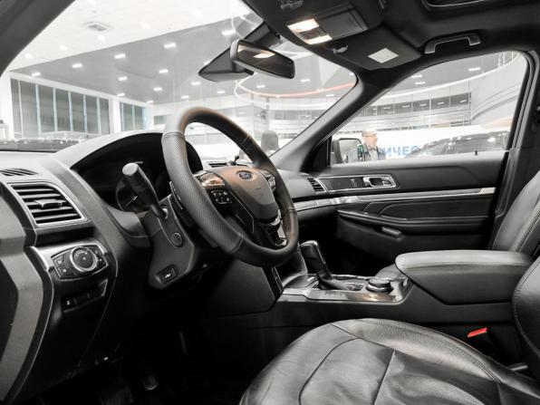 Ford Explorer V Рестайлинг с пробегом 2017 года, цена 2 690 000 рублей, 214786 км, внедорожник, Автокод Объявления