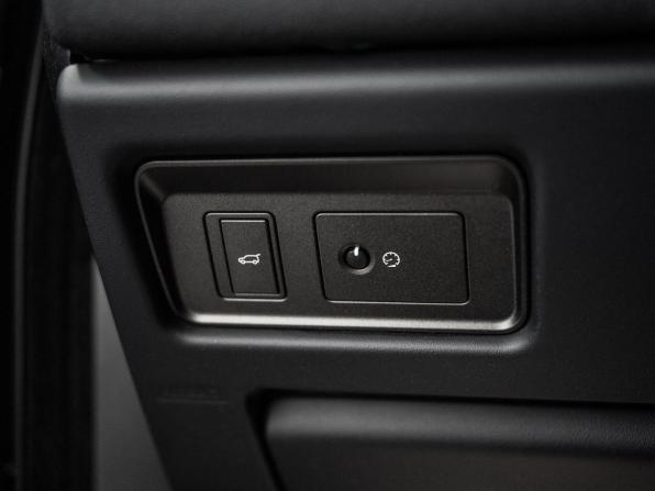 Land Rover Range Rover Evoque I Рестайлинг с пробегом 2017 года, цена 1 900 500 рублей, 145353 км, внедорожник, Автокод Объявления