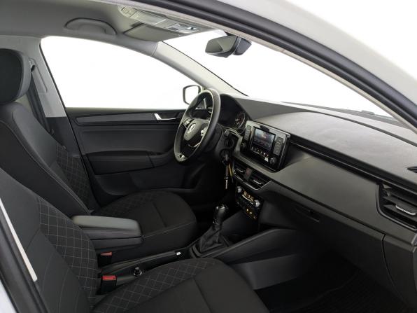 Skoda Rapid II с пробегом 2022 года, цена 1 740 000 рублей, 50751 км, лифтбек, Автокод Объявления
