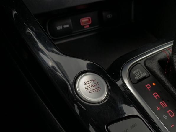 Kia Soul III с пробегом 2022 года, цена 2 499 000 рублей, 49200 км, хэтчбек, Автокод Объявления