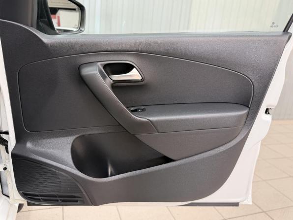 Volkswagen Polo V Рестайлинг с пробегом 2018 года, цена 1 158 000 рублей, 193728 км, седан, Автокод Объявления
