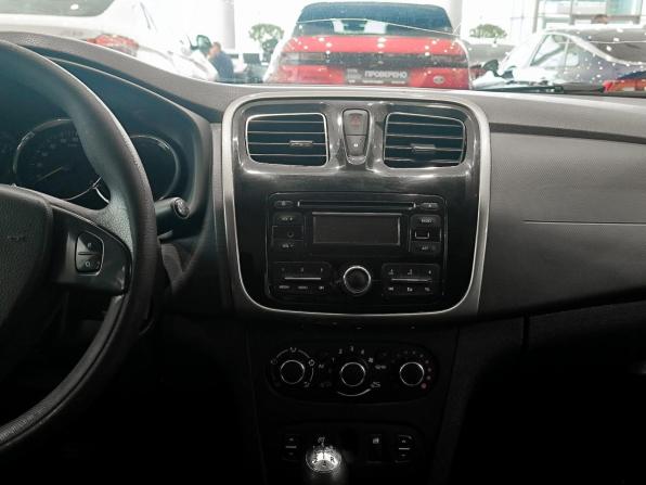 Renault Logan II с пробегом 2015 года, цена 599 000 рублей, 170250 км, седан, Автокод Объявления