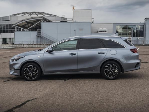 Kia Ceed III Рестайлинг с пробегом 2022 года, цена 2 709 000 рублей, 36829 км, универсал, Автокод Объявления