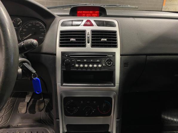 Peugeot 307 I Рестайлинг с пробегом 2006 года, цена 305 000 рублей, 253860 км, хэтчбек, Автокод Объявления