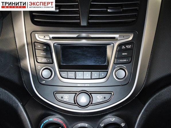 Hyundai Solaris I Рестайлинг с пробегом 2015 года, цена 1 047 000 рублей, 151675 км, хэтчбек, Автокод Объявления