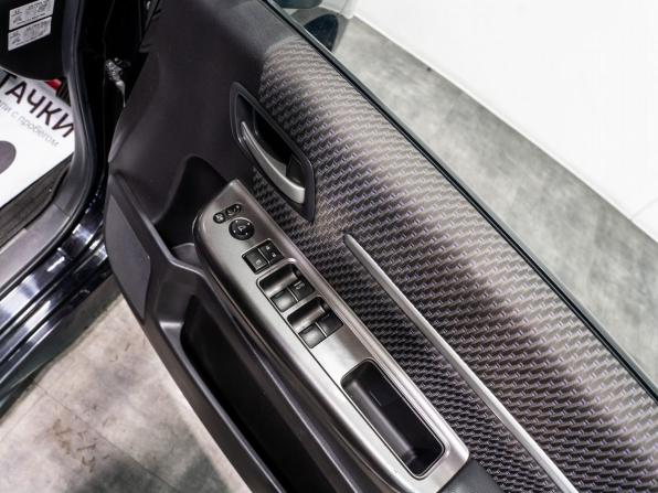 Honda Stepwgn V с пробегом 2017 года, цена 1 850 000 рублей, 113500 км, минивэн, Автокод Объявления
