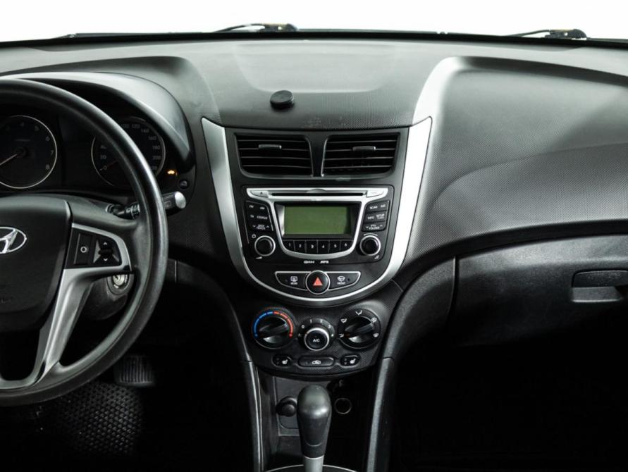 Hyundai Solaris I Санкт-Петербург  - изображение 15
