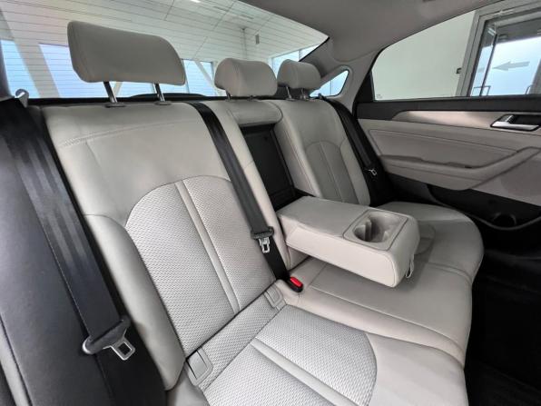 Hyundai Sonata VII (LF) Рестайлинг с пробегом 2017 года, цена 1 680 000 рублей, 189814 км, седан, Автокод Объявления