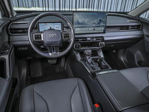 Toyota RAV4 VI (XA60) с пробегом 2026 года, цена 4 410 000 рублей, 19 км, внедорожник, Автокод Объявления
