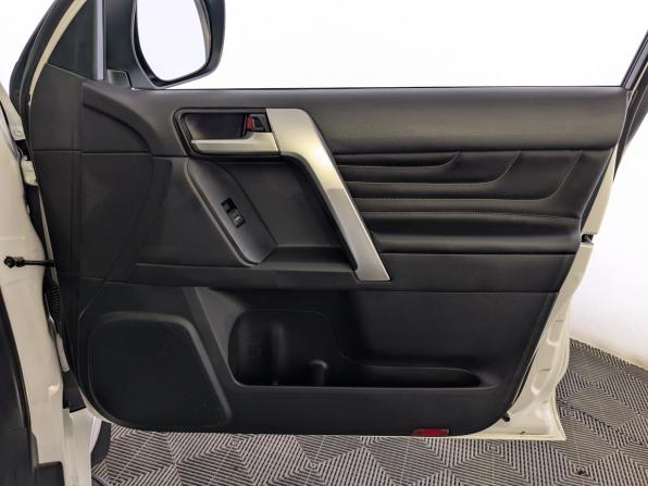 Toyota Land Cruiser Prado 150 Series Рестайлинг 3 с пробегом 2021 года, цена 5 150 000 рублей, 74457 км, внедорожник, Автокод Объявления