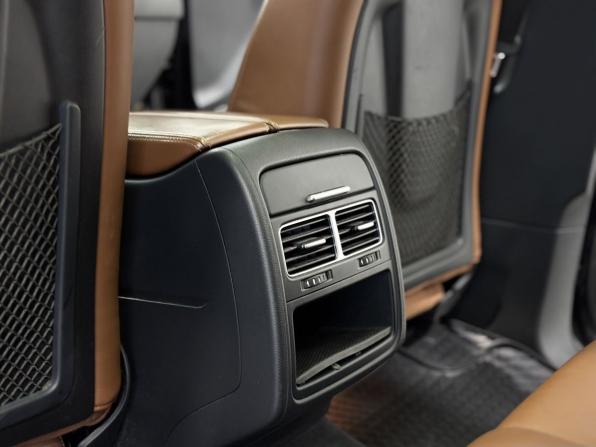 Volkswagen Touareg II с пробегом 2014 года, цена 1 850 000 рублей, 240000 км, внедорожник, Автокод Объявления