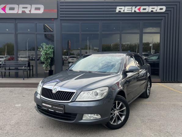 Skoda Octavia II (A5) Рестайлинг с пробегом 2012 года, цена 1 090 000 рублей, 180326 км, лифтбек, Автокод Объявления