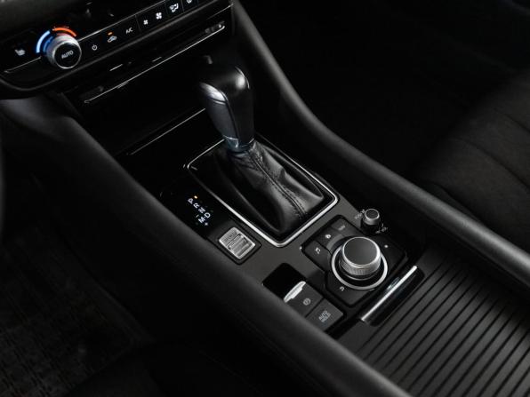 Mazda 6 III (GJ) Рестайлинг 2 с пробегом 2021 года, цена 2 181 000 рублей, 135477 км, седан, Автокод Объявления
